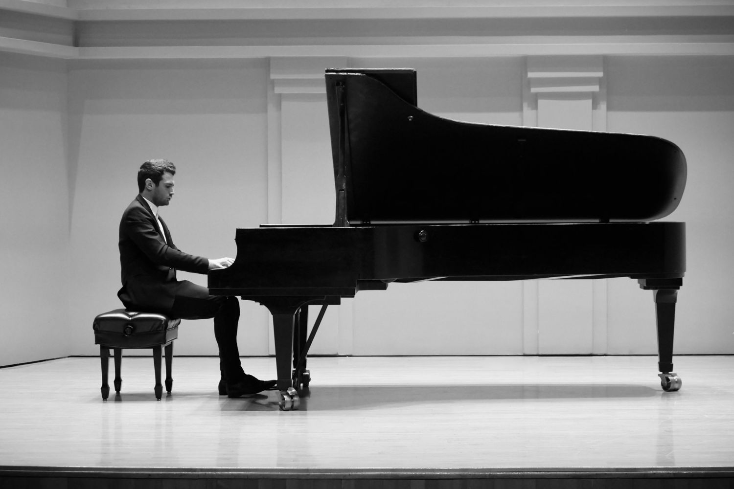 Artem Kuznetsov presents his first concert of 2025 at Calvary
